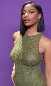 ❤ Taylor rooks breasts - sun-young.tw