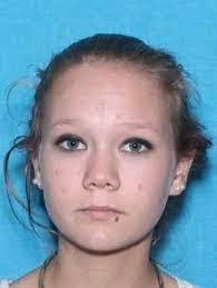 Danielle Acklin's Instagram, Twitter & Facebook