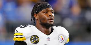 Star pittsburgh steelers running back le'veon bell forfeited the entirety of his $14.5 million salary for the 2018 season after he failed to report to the team before a key deadline amid a prolonged contract dispute. Le Veon Bell Contract Negotiations Could Result In Sitting Out Half Of Steelers Season