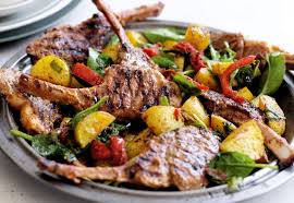 Astăzi am pregătit friptură de porc în ceaun (preferata mea). 3 Garnituri Perfecte Pentru Friptura De Miel