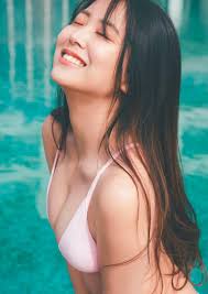 情色小说论坛-【色图】由清纯美少女成长变为火辣小野猫的日本女星- 白间美琉