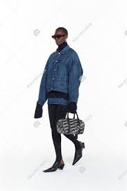 SARAH BATT for THE WOLVES MODEL MANAGEMENT