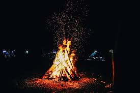 La noche de san juan es una noche perfecta para marcar el inicio de nuevos objetivos personales, que pueden comenzar, al menos, con la intención de que algunos rituales de esta mágica noche te ayuden en el intento. Noche De San Juan Rituales Para Tener Buena Suerte