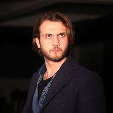 Aras Bulut Iynemli On Instagram Aras Arasbuluti Ynemli Arasbulutiynemli Tbt Umut Mertkaradag Icerde Cukur Cukurheryerde Yamac Human Handsome Actors
