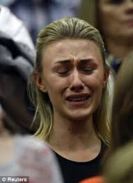 A thousand residents of Arizona town shaken by loss of 19 firefighters pay  emotional tribute at memorial