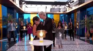 Love, it's a many splendored thing. Shurch Com Fans Are Losing It Over Machine Gun Kelly S Black Tongue At The Bbmas