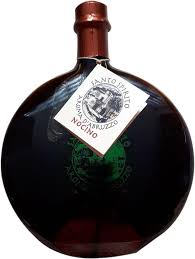 I've never seen green walnuts at any market. Distillati Nocino Santo Spirito Liquore Artiginale Da 50 Cl Italian Wine Shop Saper Bere Bene