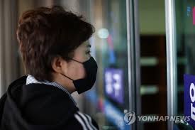 조수진 국민의힘 의원이 더불어민주당 고민정 의원을 비판하면서 그를 '조선시대 후궁'에 빗대 논란이 되자, 28일 사과했다. ì¡°ìˆ˜ì§„ ê³ ë¯¼ì • í›„ê¶ ë¹„ìœ  ê¸€ ì‚­ì œí•˜ê³  ì‚¬ê³¼ ì—°í•©ë‰´ìŠ¤