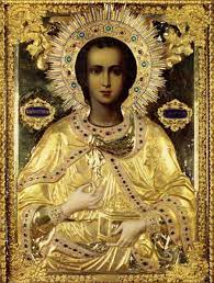 Tatăl său era senatorul păgân eustorgiu, iar mama sa era creştină şi se numea euvula. Sfantul Pantelimon Crestinortodox Ro