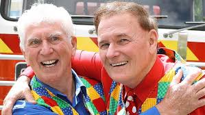 Two Peebles meet in a pod