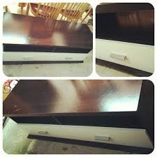 للبيع Tv Tabel بحالة ممتازة السعر 35 Bd Flatscreen Tv Electronic Products Tv