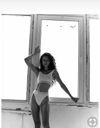 Black And White Photography People Full Body Frannielle Body Photography Photoshoot Black And White Photography