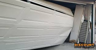 Bitte beachten sie, daß einige videos mit vorherigen versionen unserer homepage erstellt wurden und kleine abweichungen. Discount Garage Door News Discount Garage Door Repair Of Mesa Arizona