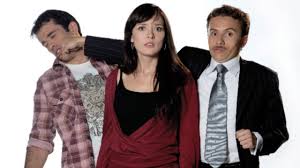 Brayan y andrés verán como la vida les da un vuelco cuando una enfermera a punto de morir, decida confesarle a antonia, una mujer de la alta sociedad e interpretada por maría cecilia botero. Tv Time Nuevo Rico Nuevo Pobre Tvshow Time