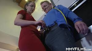 Trashy slim european milf hoe Valeria Jones riding a big cock on the floor  - XNXX.COM