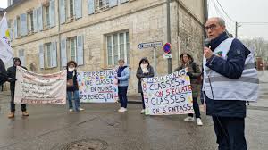 Photo Grève dans les écoles de l'Oise et manifestation à Beauvais ce ...