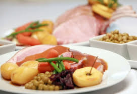 Though they might seem odd to some people, these distinctly british and irish traditions are the likely the least popular aspect of the traditional christmas dinner for some (and the favourite for. Top 15 Christmas Food Traditions In The World