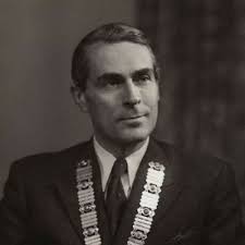 T. A. Greeves : London Remembers, Aiming to capture all memorials in London