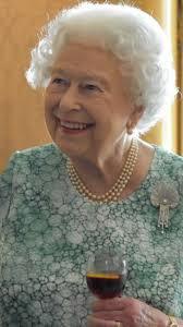 Queen Mother Shell Brooch 2025