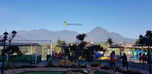 Save on popular hotels near songgoriti in batu: Liburan Keluarga Di Senyum World Hotel Batu Malang Koper Mini