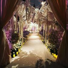 Celebrity Wedding Decor Ideas You Might Want To Steal Sofia Vergara Wedding Wedding Aisle Beautiful Wedding Flowers