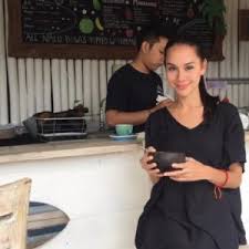 I'm an actor, a singer, a model, a brand ambassador, an entrepreneur, and just another human being trying to inspire everyone to be the best version of ourselves. 5 Trivia Menarik Tentang Tania Hudson Heroin Abang Long Fadil 2 Encikshino Com
