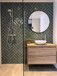 visgraat groene tegels badkamer badkamer inspiratie badkamerideeen