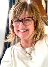 Hi Friends! It has been a good day. I just had lunch with Mary Beth Roe and  two other ladies we both adore who are former QVC co-workers (we call them  “The