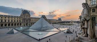 Home to leonardo da vinci's mona lisa, the louvre is considered the world's greatest art museum, with an unparalleled collection of items covering the full spectrum of art through the ages. 7 Tips For A Successful Visit To The Louvre