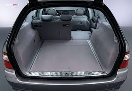 Interieur Classe E 2002 2008 Volume Du Coffre Finition Modularite