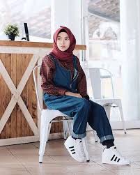 See more of fashion hijab wanita on facebook. Pin Oleh Savoya Di Hijab Fashion Model Pakaian Muslim Perlengkapan Hijab Casual Hijab Outfit