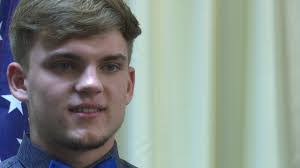 Riley Loomis's Instagram, Twitter & Facebook