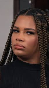 All Signs Point Towards Laura Being A Catfish 🚩 Sneak Peek