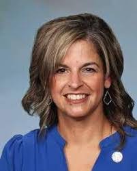 Kellie Hebert's Instagram, Twitter & Facebook