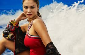 I love the foreo device so much! Rose Bertram Grazia Netherlands Tommy Hilfiger Beach Editorial Fashion Gone Rogue