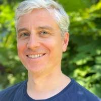 100+ perfiles de «Markou»