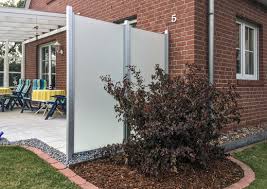 Glaszäune als sichtschutz und windschutz für garten terrasse und balkon. Glaszaun Nach Mass Online Gunstig Kaufen Zaun Aus Glas