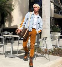 Me as i shove half a packet of from his lastest video i tried following a jeffree star makeup tutorial| bradmondo. 22 Brad Mondo Ideas Brad Steve Chen Chad Hurley