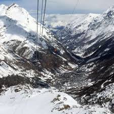 Die familie geht davon aus, dass er am klein matterhorn bei zermatt in der schweiz tödlich verunglückte. Wohl Keine Uberlebenschance Mehr Fur Tengelmann Chef Haub Deutschland