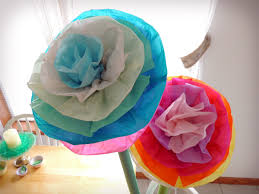 With an easy to follow step by step tutorial, you can learn how to make paper flowers at home. 10 Ways To Make Giant Tissue Paper Flowers Guide Patterns