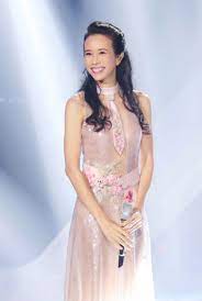 Mo wen wei 莫文蔚 karen mok chinese composer: Karen Mok Wikipedia