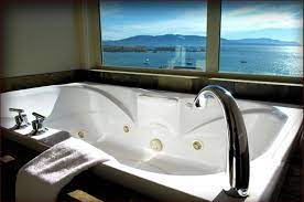 Hotel Rooms With Jacuzzi For Romance Arnie Jo On The Go In 2021 Jacuzzi Jacuzzi Hotel Hotels Room