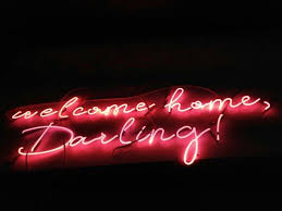 Poveshu Nad Vhodom V Dom Neon Signs Neon Art Neon Aesthetic
