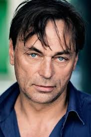 Reparto de Keine Ehe ohne Pause (película 2016). Dirigida por Patrick  Winczewski