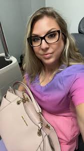 Why can I see the pink inside part of her eye?