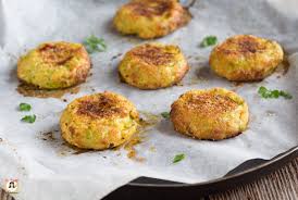 Togliere le estremità, tagliare a metà e poi ancora a metà, vedi foto. Polpette Di Zucchine Al Forno Secondo Piatto Light Senza Ricotta