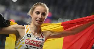Cette médaille interalliée commémorative de la première guerre mondiale, dite « médaille de la victoire » a été créée par la loi du 20 juillet 1922. Euro D Athletisme En Salle La Belge Elise Vanderelst Decorche La Medaille D Or Sur 1500m Bruxelles News Journal Belge Com