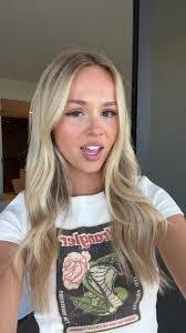 Alana Arnold's Instagram, Twitter & Facebook