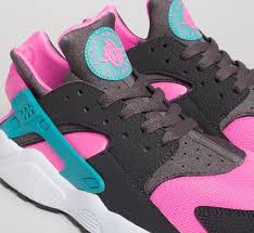 The tongue, outsole, and laces are also done up in black, while the inner lining is in hyper. Nike Air Huarache Hyper Pink Dusty Cactus Medium Ash Consortium