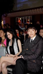 The following year, they met again when they worked together for and ad for a social commerce company, coupang tv. Rain Kim Tae Hee Spotted Dating In Shanghai Famousfix Com Post
